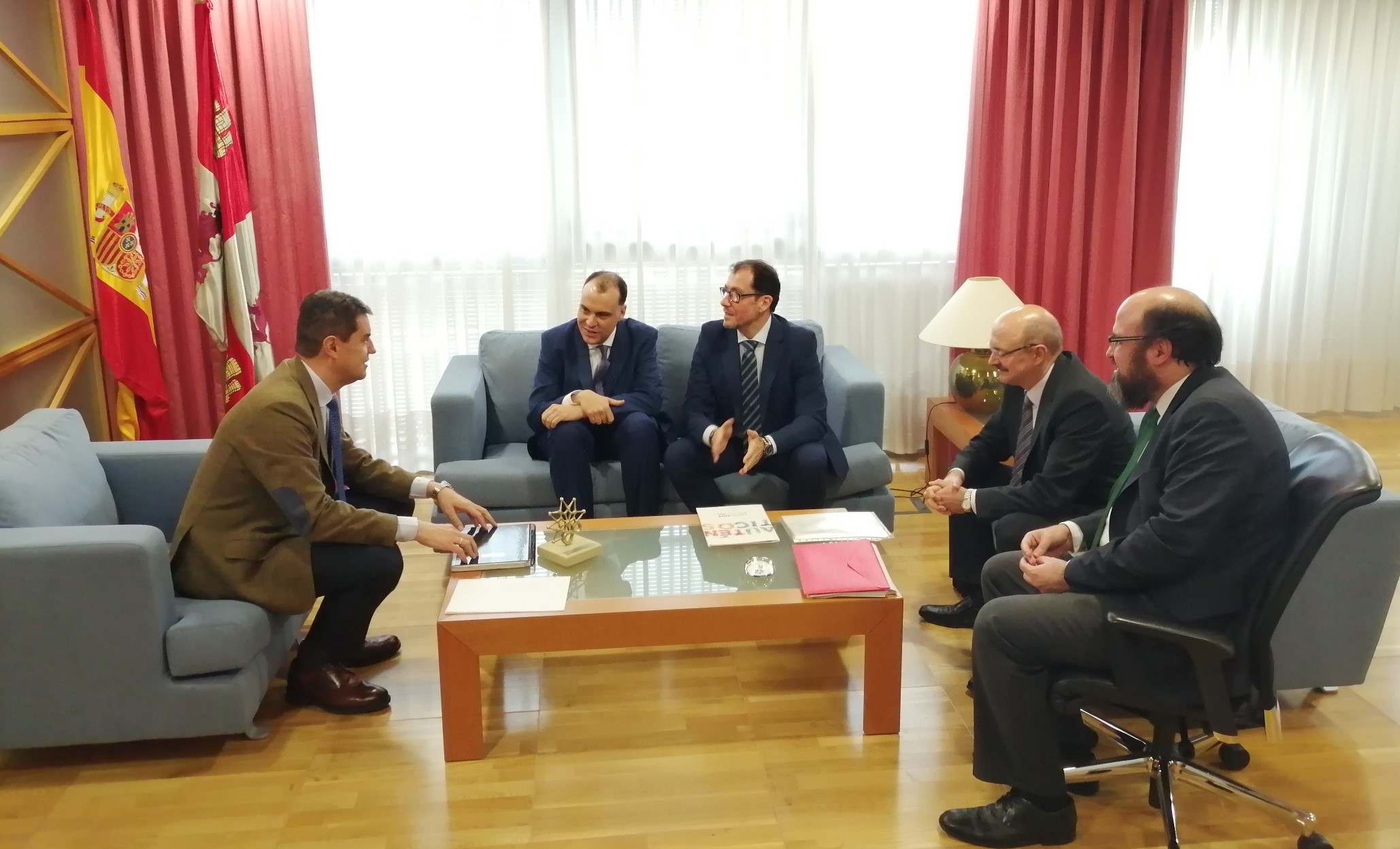 Reunión de los responsables de la ONCE con Ibáñez y su equipo