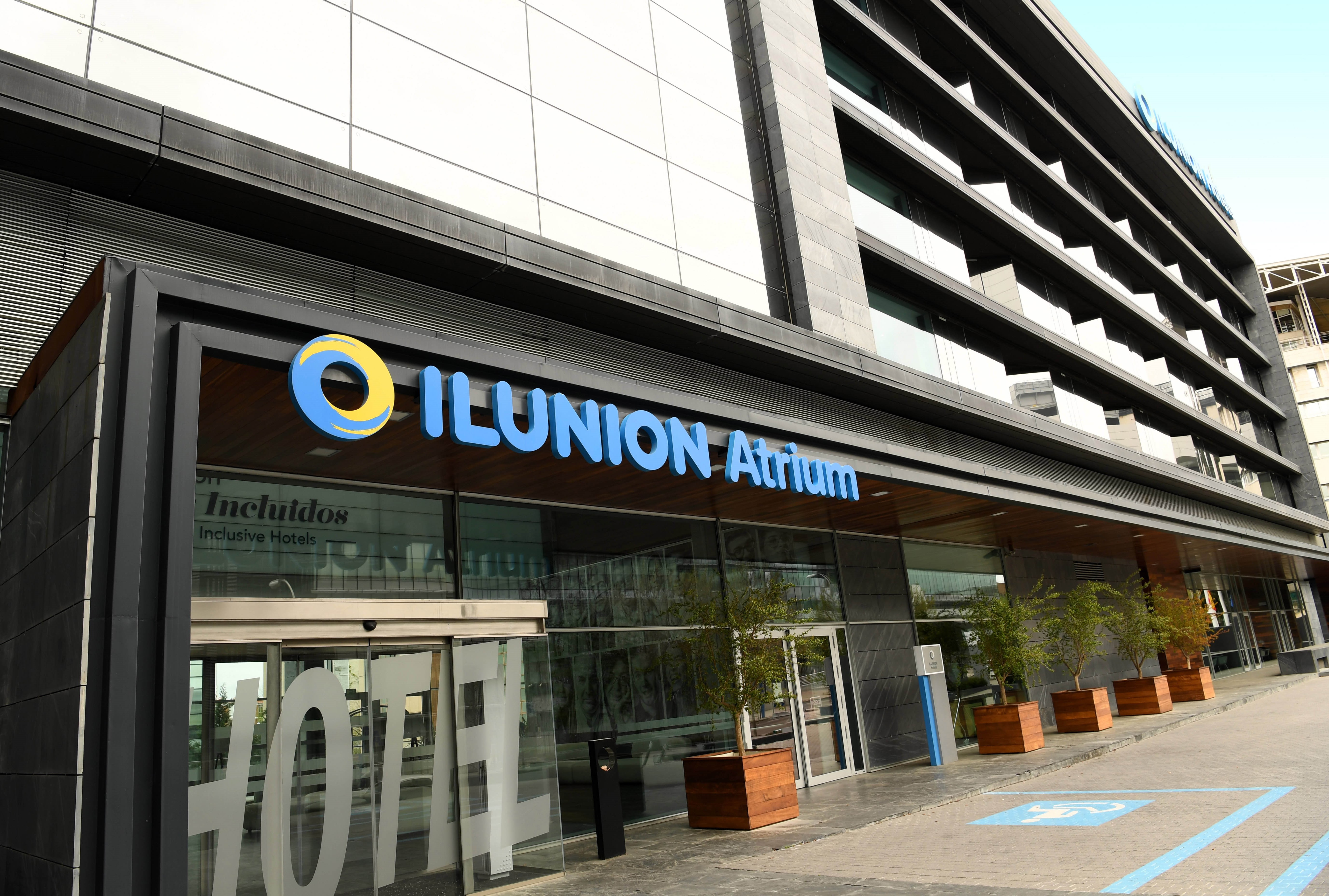 Fachada del Hotel Ilunion Atrium