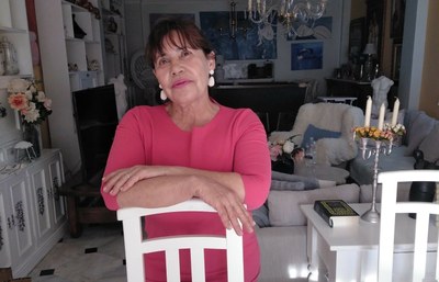 La pintora afiliada Lola Morón