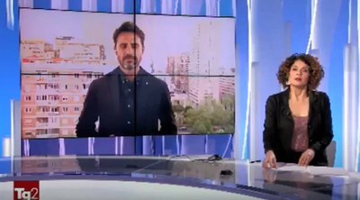 Captura de pantalla del informativo de la RAI, con su corresponsal en Madrid al fondo