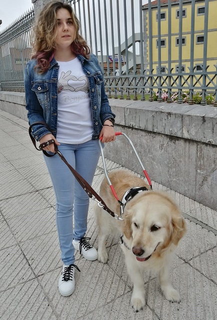 La asturiana Carmen López con unas zapatillas Timpers
