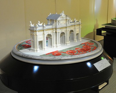 Maqueta de la Puerta de Alcalá propiedad del Tiflologico