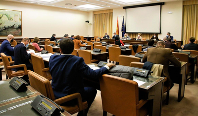 Vista general de la sala durante el encuentro de la Comisión de Justicia