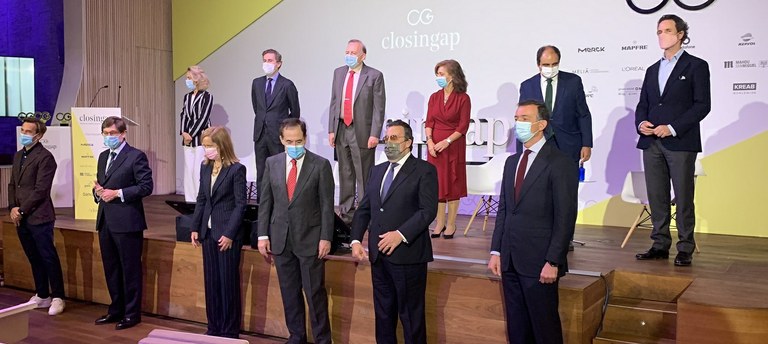 Foto de familia de todos los ponentes en el encuentro