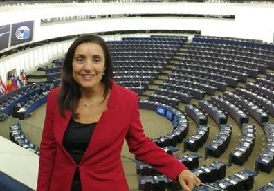 Cristina Barreto, directora de la OTAE, en el Hemiciclo del Parlamento Europeo