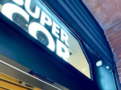 Cabecera del una superficie SuperCor