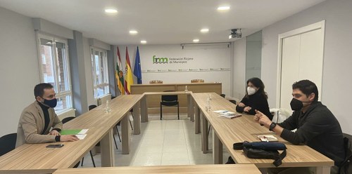 Reunión entre los responsables de Fundación ONCE y el presidente de la FRM