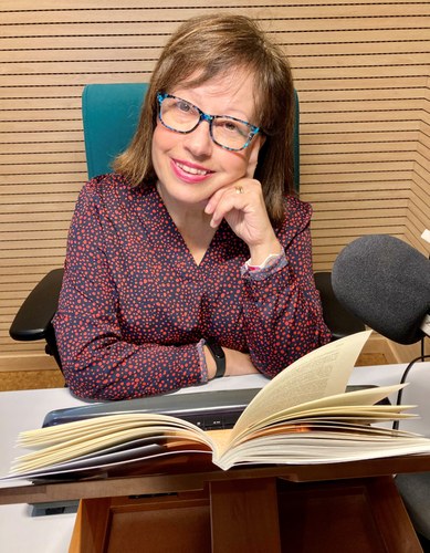 Ana Piqueras Flores en su estudio de grabación en el SBO
