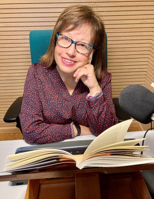 Ana Piqueras Flores en su estudio de grabación en el SBO