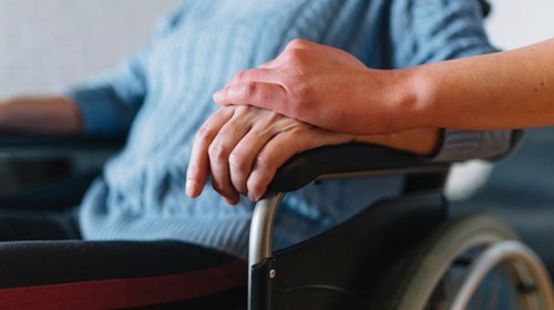 Persona con discapacidad en silla de ruedas