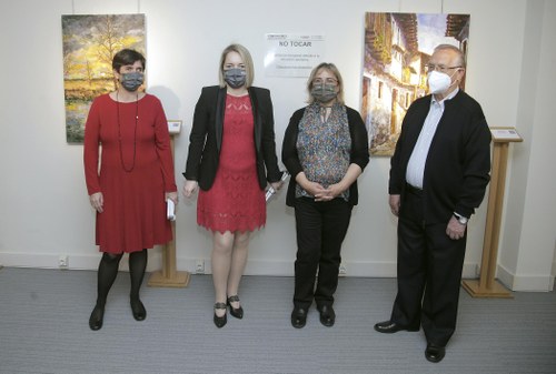 Foto de familia inauguración exposición Museo Tiflológico