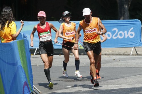 Paredes junto a su guía en plena competición en Río 2016