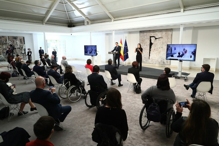 Pedro Sánchez durante su intervención en el acto celebrado en La Moncloa ante los representantes del CERMI