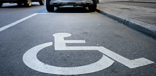 Pictograma de aparcamiento para personas con discapacidad