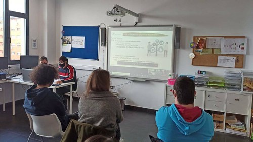 Aula de estudiantes con síndrome de Down digitalizada