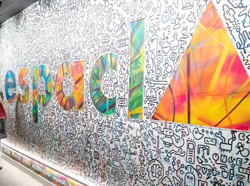 Gran mural de la sala espacIA de Fundación ONCE