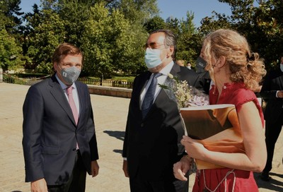 Carballeda junto al alcalde Martínez Almeida