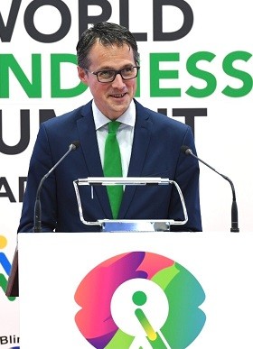 Fernando Riaño en el acto de clausura de la World Blindness Summit