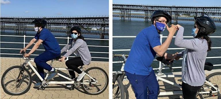 Collage con su guía, Jesús, durante su paseo en tandem por la ría de Huelva