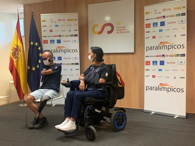 Ricardo Ten y Teresa Perales en el acto de presentación del equipo