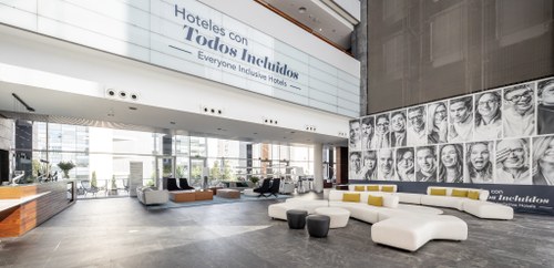 Interior del Hotel Atrium