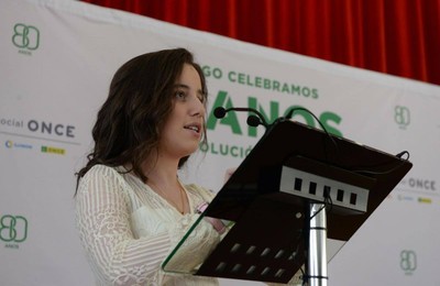 Lucía Álvarez durante un discurso con motivo del 75 aniversario del CRE de Pontevedra