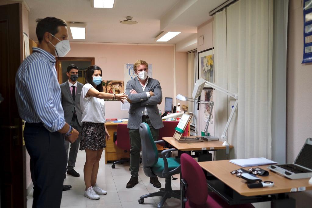 Momento de la visita al Servicio de Rehabilitación Integral 