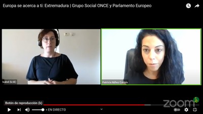 Patricia Núñez durante su intervención en el seminario, a la derecha