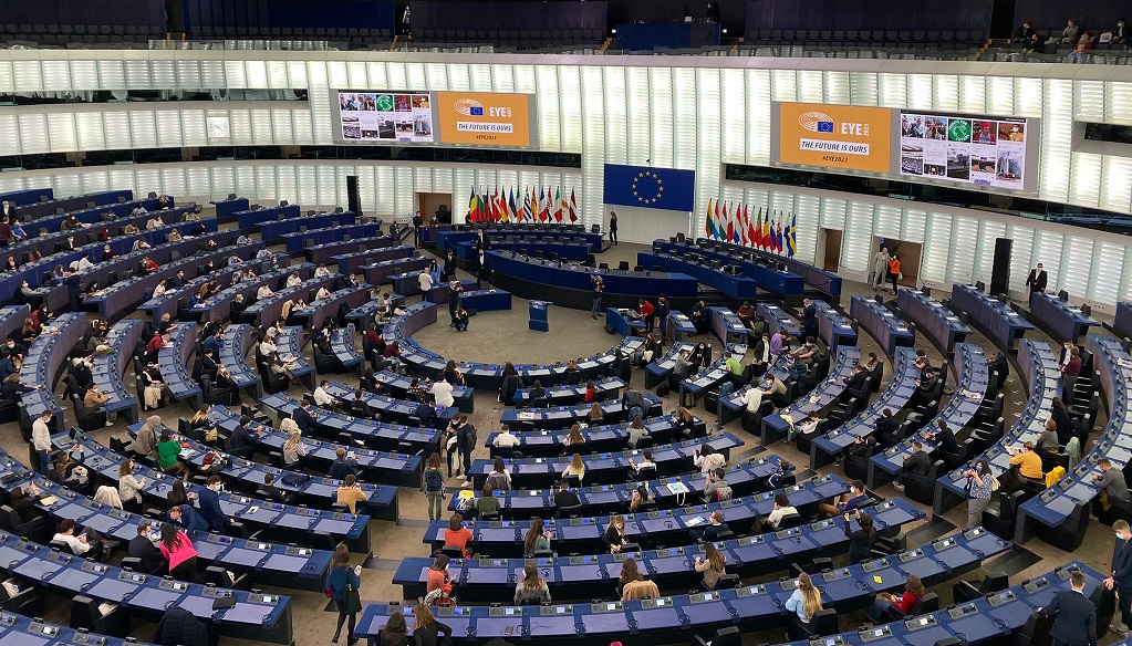 Panorámica del Hemiciclo durante el debate de los jóvenes participantes