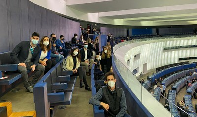 Parte de la delegación española de los jóvenes de la ONCE en el Hemiciclo