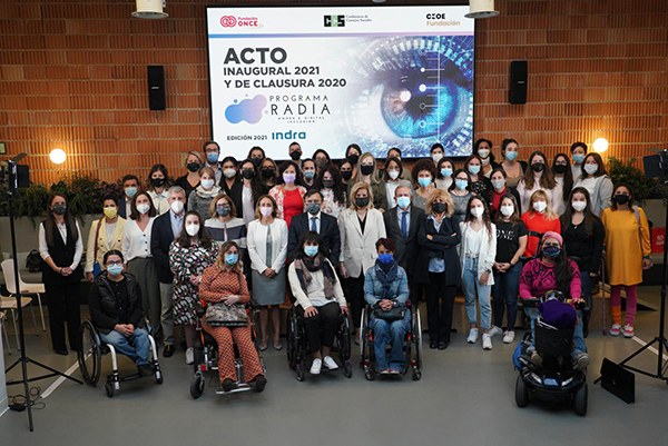 Foto de familia de todas las alumnas
