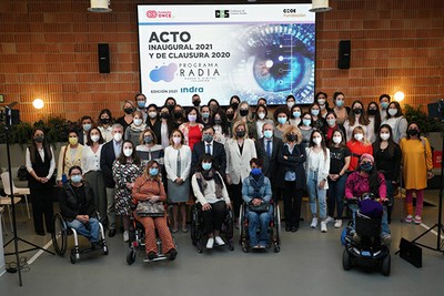Foto de familia de todas las alumnas