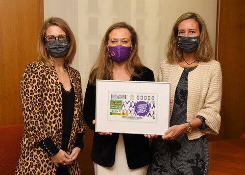 Cristina Arias, Victoria Rosell y Patricia Sanz presentan el cupón