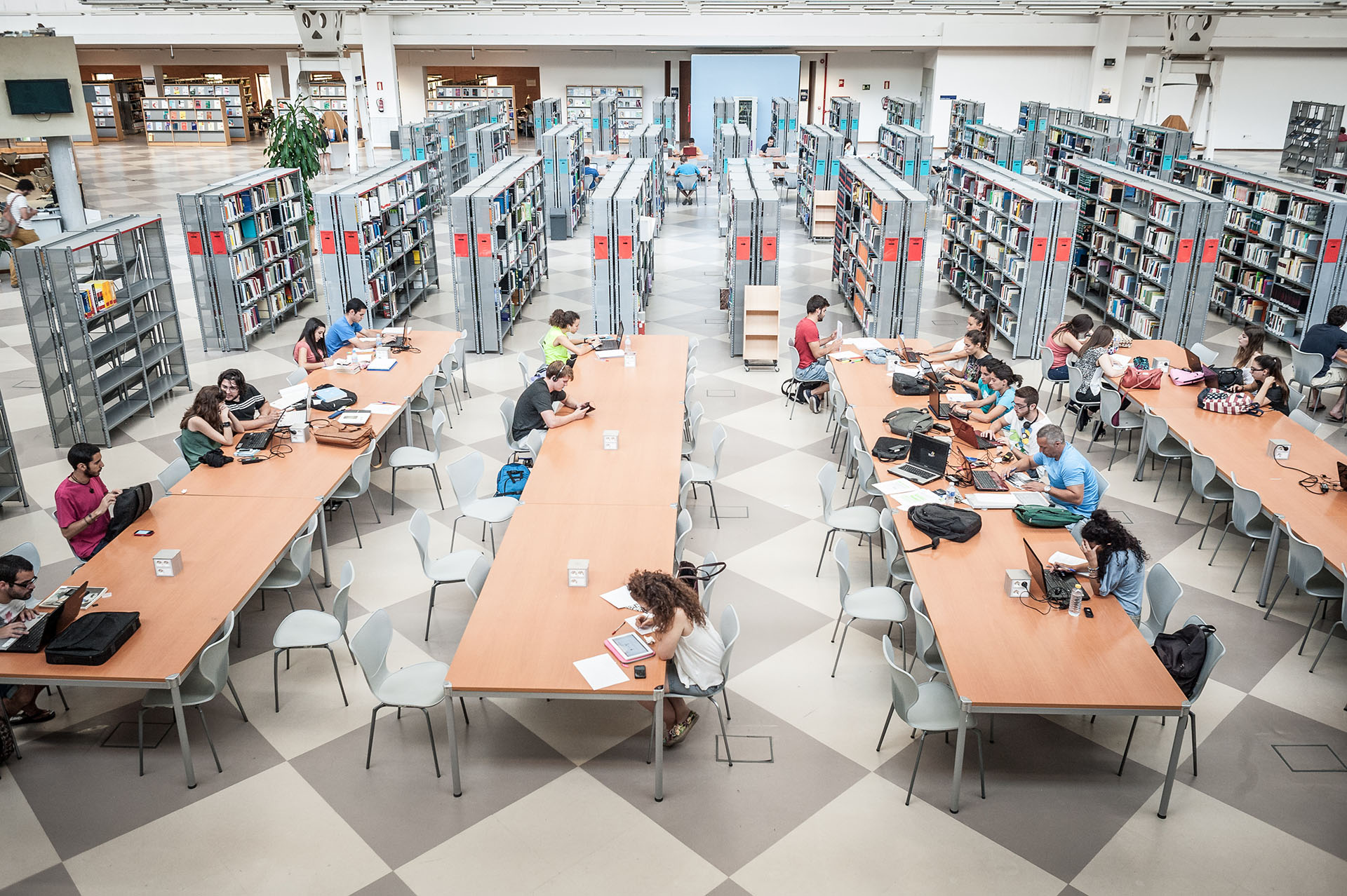 Biblioteca de la UPO