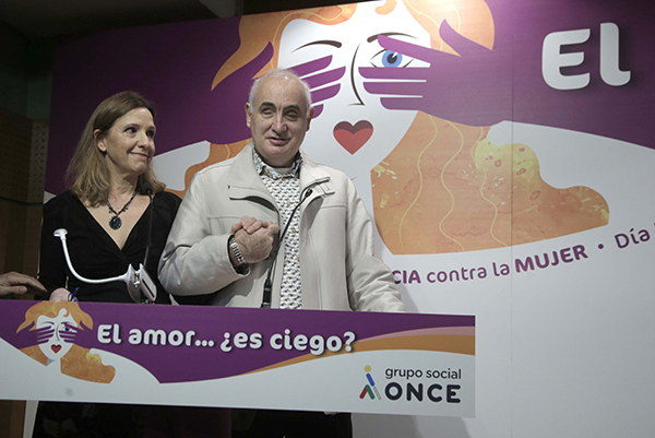 Un momento de la lectura del texto de Cat Yuste