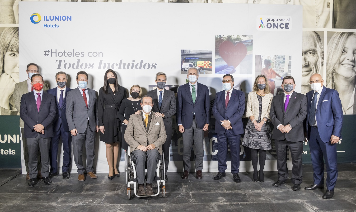 Responsables del Grupo Social ONCE con Enrique Ruiz Escudero y su equipo de la Comunidad de Madrid