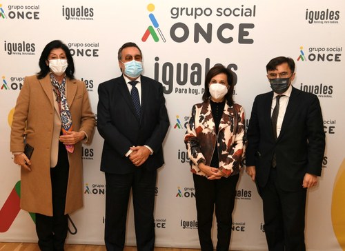 De izda a dcha: Esperanza Casteleiro, Miguel Carballeda, Margarita Robles y Alberto Durán