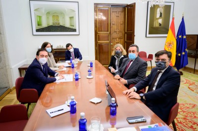 Momento de la reunión en el Ministerio de Asuntos Exteriores