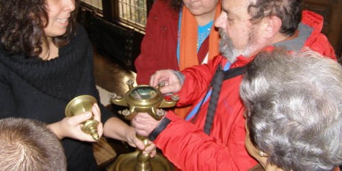 Visita de personas con discapacidad visual a la Casa Museo Lope de Vega