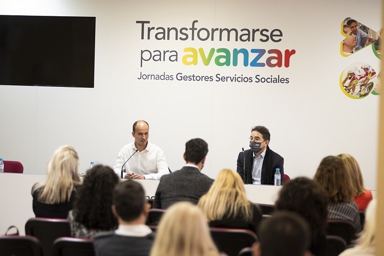Mesa de las Jornadas presidida por Andrés Ramos