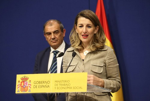 Yolanda Díaz y Juan Antonio Pedreño, presidente del CEPES