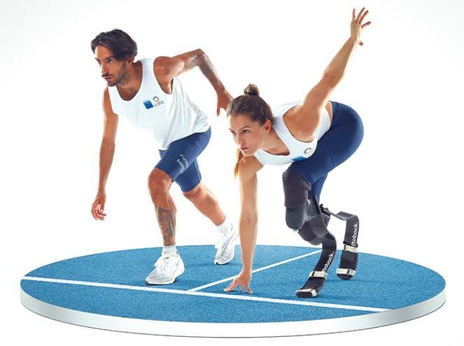 Deportistas con y sin discapacidad en la linea de salida, Cartel de la Fundación Sanitas  para sus I Juegos Inclusivos