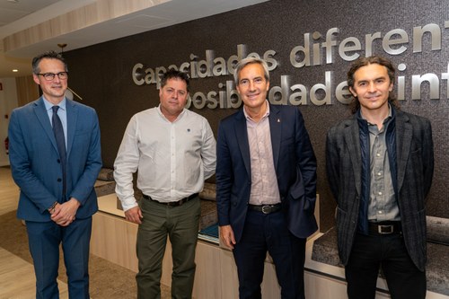 Foto de familia de los responsables de Ilunion y Sylvestris
