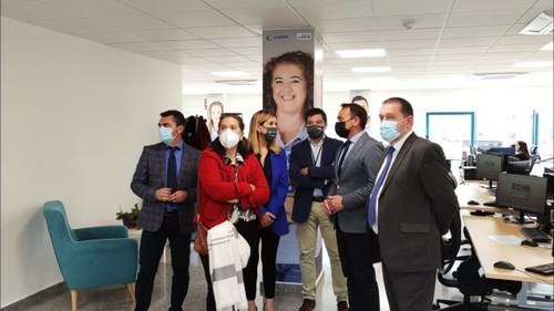 Trabajadores en la nueva sede de Murcia