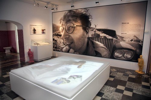 Habitación de John Lennon en la Casa del Cine de Almería 