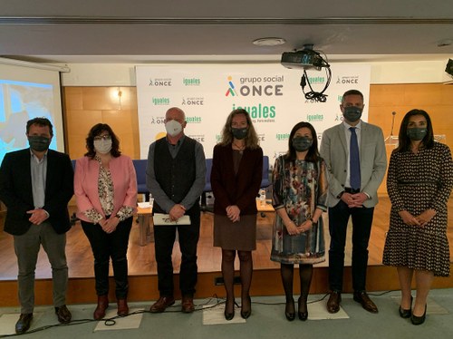 Foto de familia de los participantes del acto Europa   se acerca  a tí en Aragón