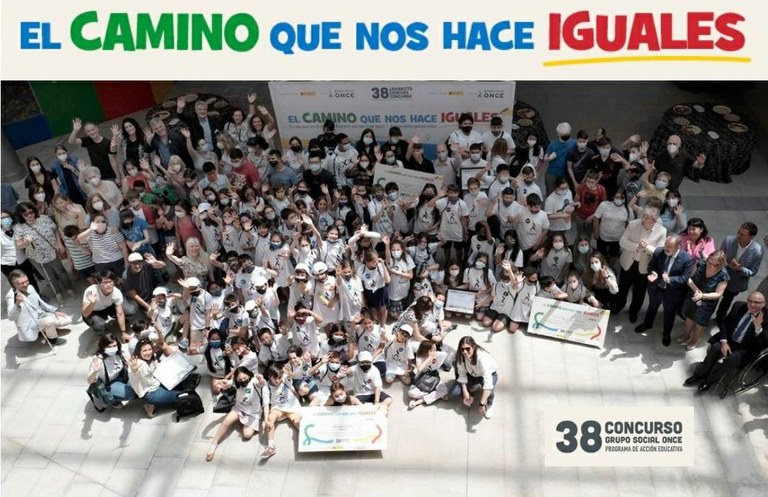 Foto de grupo de escolares de los centros ganadores en la Comunidad de Madrid