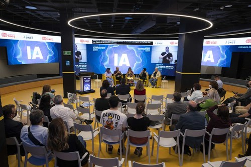 Inagen de una de las mesas de la jornada