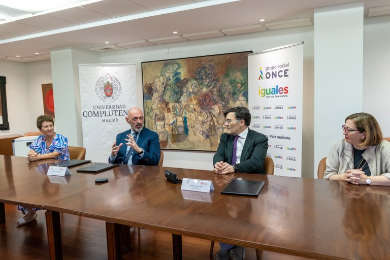 De izda a dcha: Mercedes García, Joaquín Goyache, Alberto Durán e Isabel Martínez