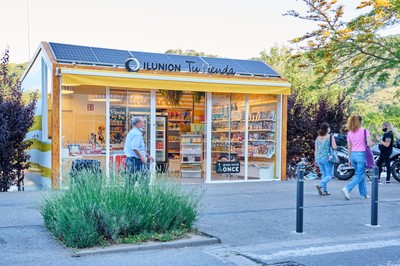 Vista exterior de la nueva tienda de Ilunion Retail